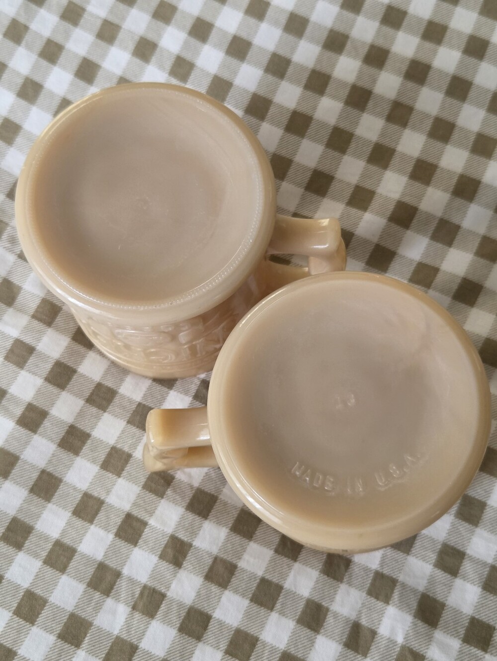 Vintage Set Of 2 Whataburger Buffalo Nickel Mugs, Butterscotch Milk Glass Pistol - Picture 6 of 13